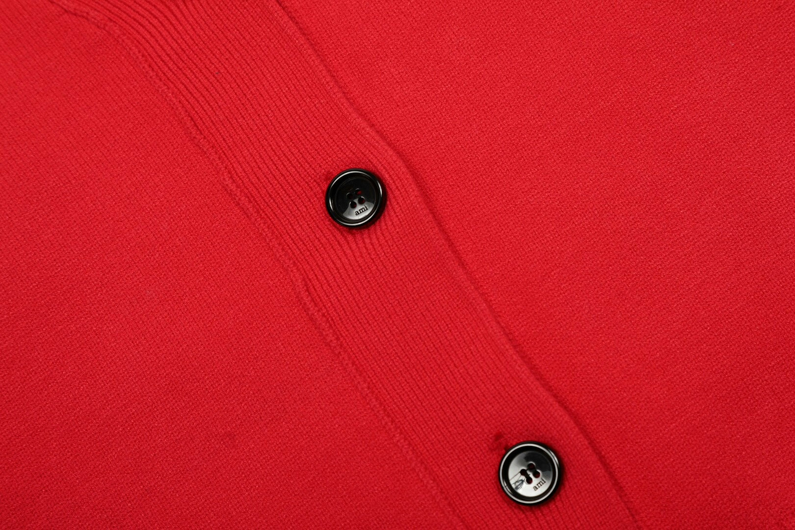 Big Heart Cardigan THOM TREND